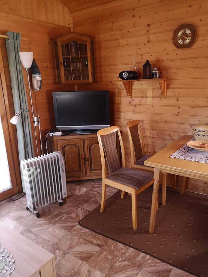 Blockhaus in der Uckermark – Gemütlicher Rückzugsort mit Terrasse und Garten in Potzlow, Oberuckersee