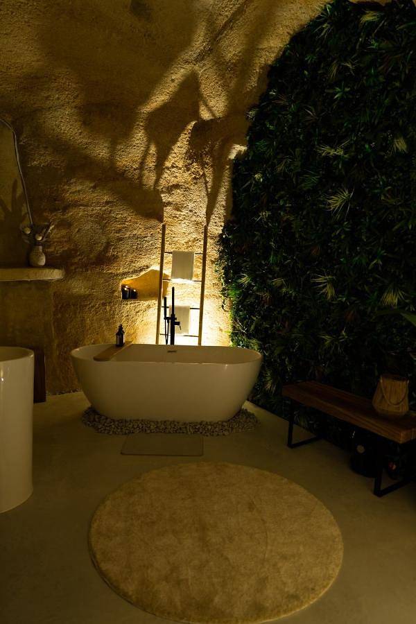 Appartement entier, Suite troglodyte & spa privé - Luxe et détente in Doué-la-Fontaine, Vallée de la Loire