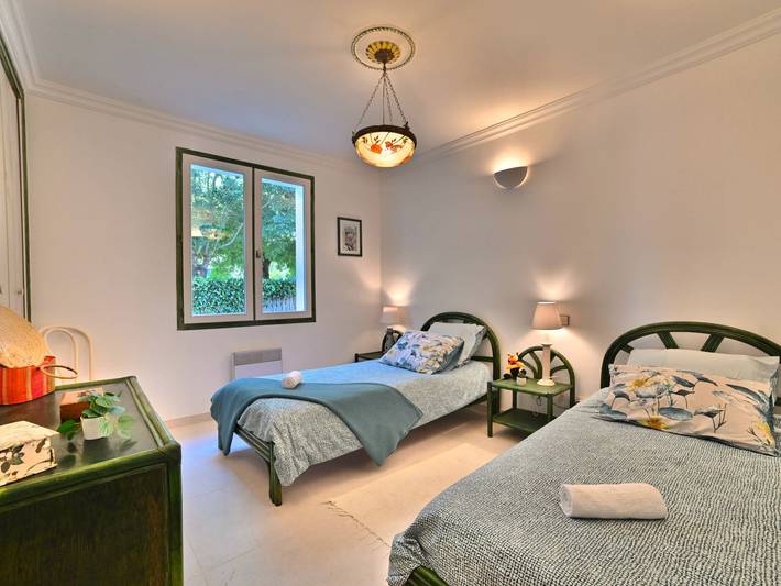 Location de vacances pour 9 personnes, avec terrasse et jardin à Saint-Denis-d'Oléron - 4