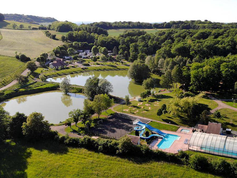 Camping Du Bois De Reveuge  - Mobilhome 5 personnes - Classic plus in Rougement, Doubs