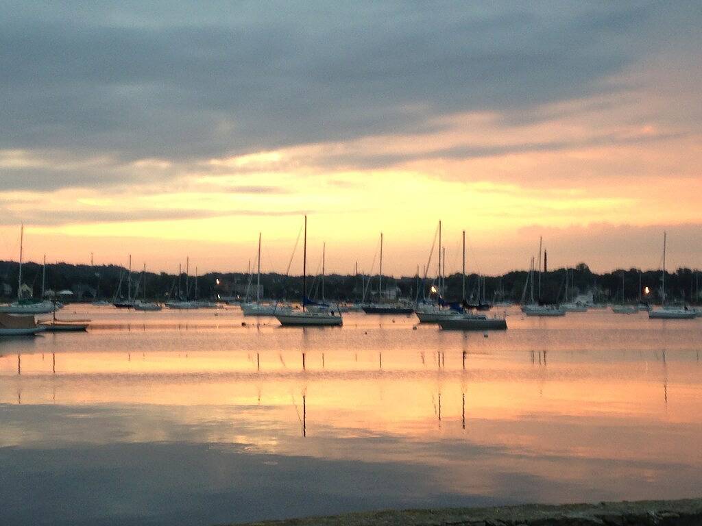 Ganze Wohnung, Atemberaubende Studio mit Blick auf den Hafen - Downtown Historic District in Bristol (RI), Bristol County