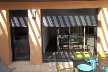 Gîte pour 6 personnes, avec terrasse dans Plage La Capte