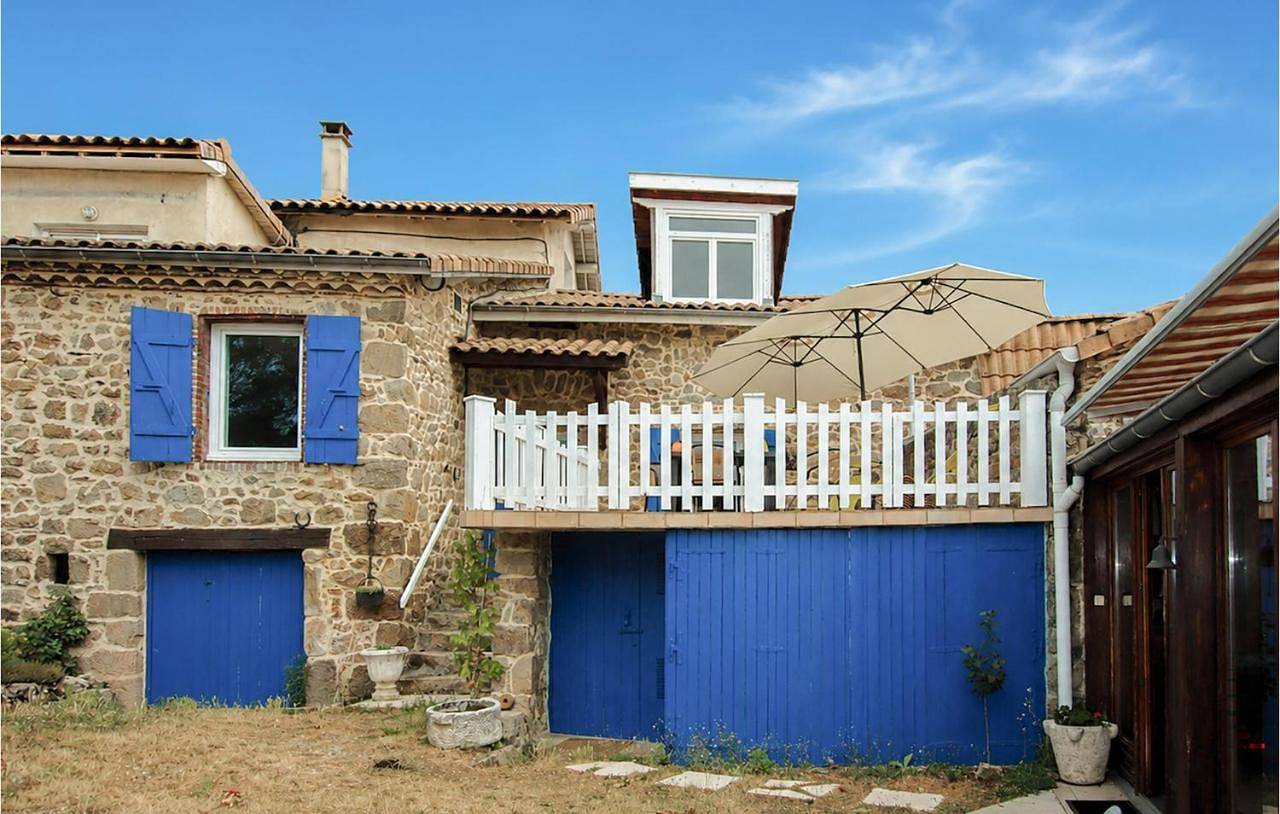 Amazing Home In Saint-Alban-D'ay With Wifi in Bagnols-sur-Cèze, Région de Nîmes