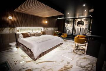 Chambre d’hôte pour 2 personnes, avec jacuzzi ainsi que sauna et piscine à Martigues