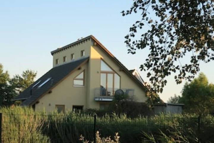 Ferienhaus für 16 Personen, mit Balkon und Garten in Börgerende-Rethwisch