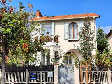 Villa pour 6 personnes, avec terrasse ainsi que jardin et piscine à La Valette-du-Var