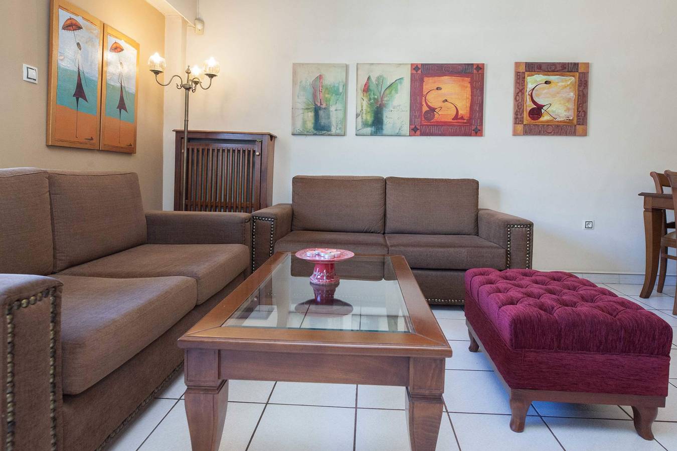 Ganze Wohnung, Elegant 2 Bd Apt with Balcony in Korydallos Square in Region Attika