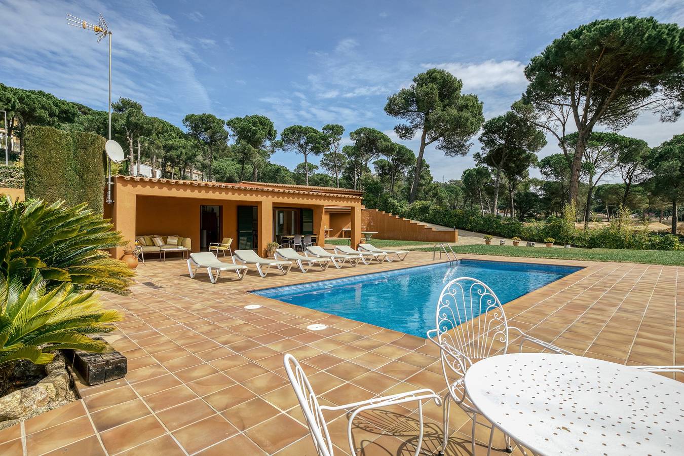 Casa con Piscina Privata, Vista Montagna e Wi-Fi a Begur in Begur, Costa Brava