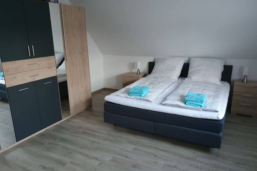 Ferienhaus Trudi, direkt am Rothaarsteig, Wandern, Radeln oder Ski fahren in Langewiese, Winterberg