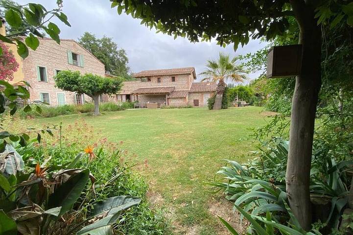 Mas Des Fleurs - Heated pool - Child friendly gardens - Beach 10mins in Perpiñán, Costa mediterránea (Francia)