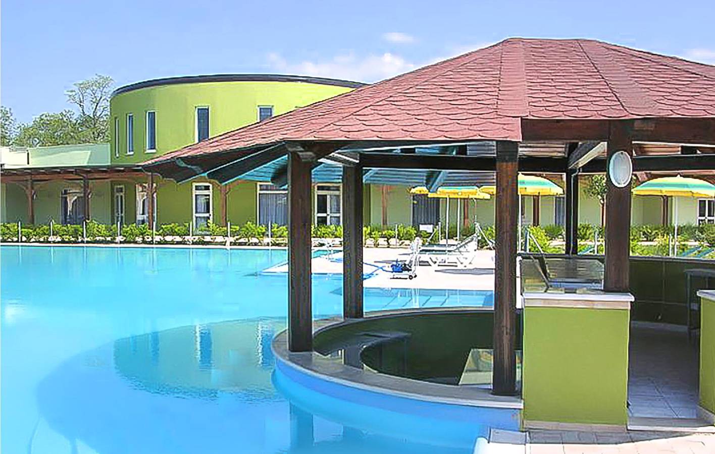 Ganze Ferienwohnung, Appartement am Strand mit Pool und Parkplatz in Pizzo, Vibo Valentia Provinz
