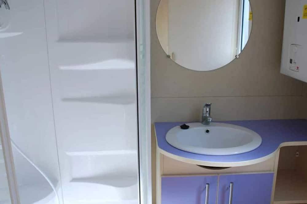 Mobil home confortable avec terrasse - 2 pers. in Rocamadour, Quercy