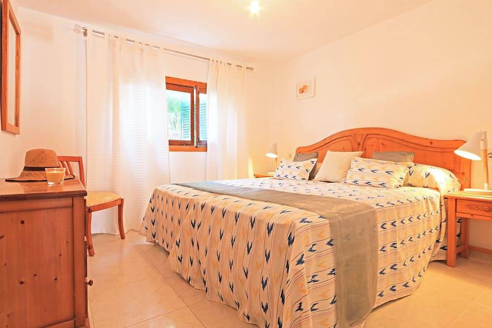 Modernes Chalet: privater Pool, 2 Terrassen, 700m zum Strand, ruhige Wohngegend in Can Picafort, Santa Margalida