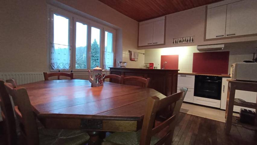 Location de vacances pour 2 personnes, avec vue et jardin, adapté aux familles à Serres-sur-Arget - 4