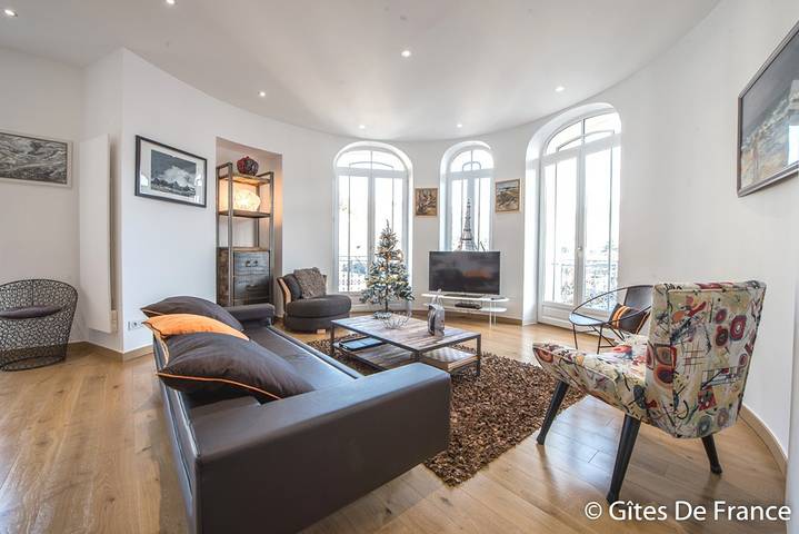 Gîte for 6 people, with terrace and view - 1