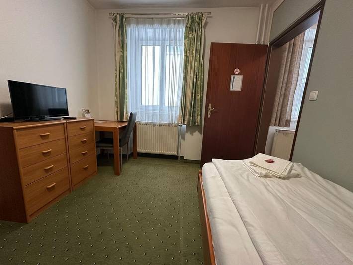 Ganze Ferienwohnung, Mariazellerhof Room 014 in St. Pölten, Mostviertel