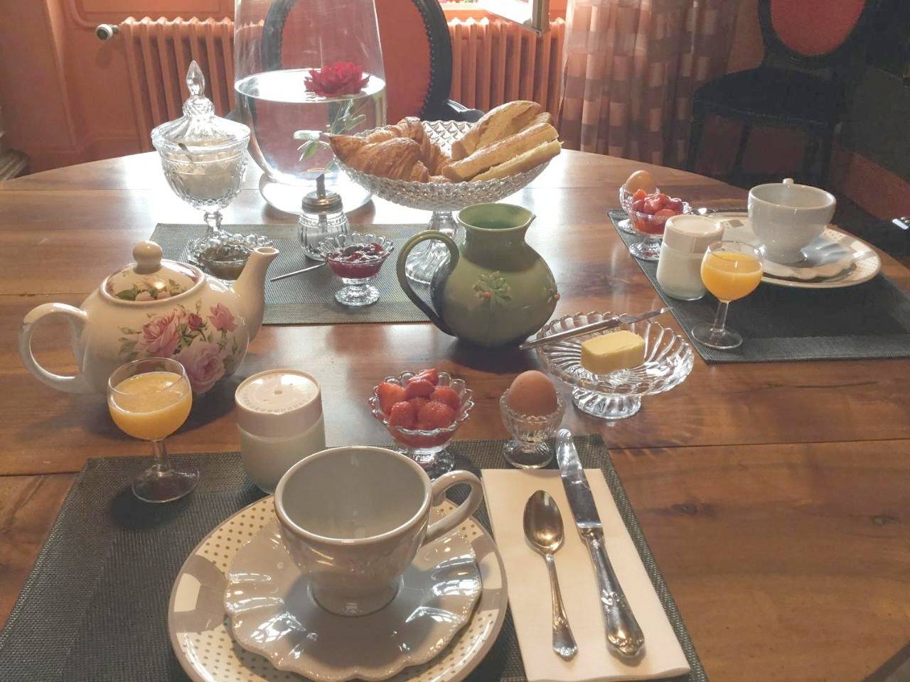 Deluxe Double Room with Shower in Les Rosiers-sur-Loire, Vallée de la Loire