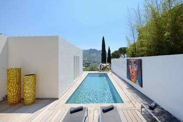 Villa pour 6 personnes, avec vue ainsi que terrasse et piscine à Cassis