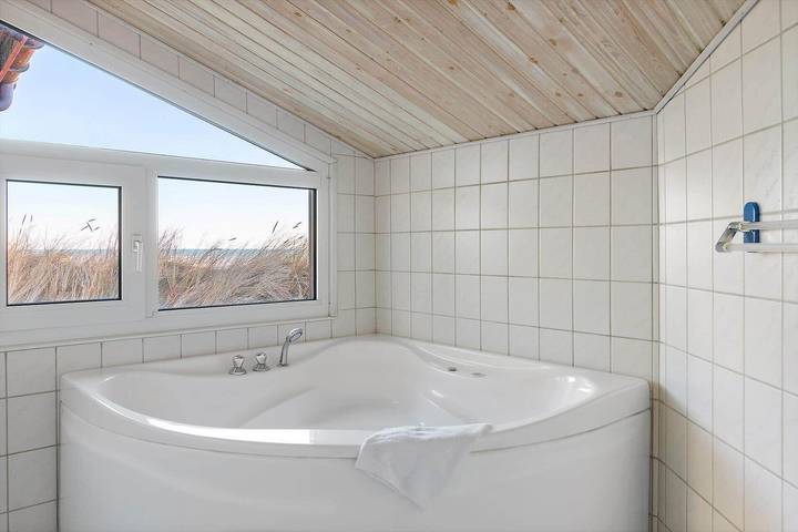 Ferienhaus für 6 Personen, mit Terrasse und Whirlpool sowie Sauna in Grønhøj Strand - 3