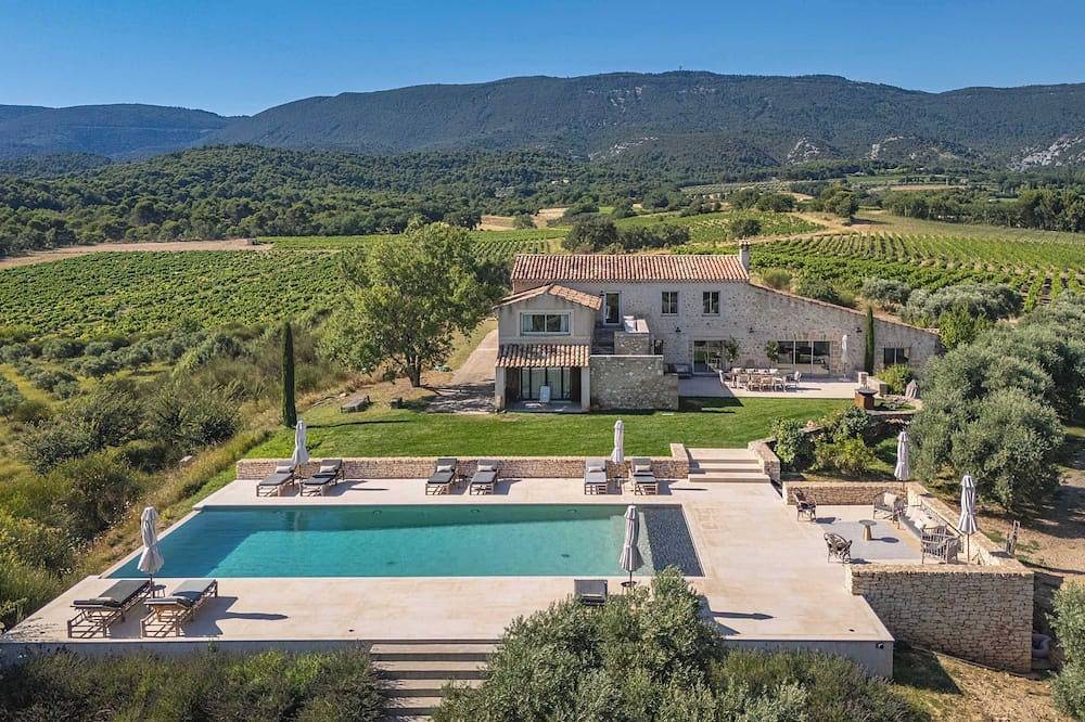 Lourmarin, Htd pool A/C By the\"Domainedelacolline\" in Cabrières-d'Aigues, Parc naturel régional du Luberon