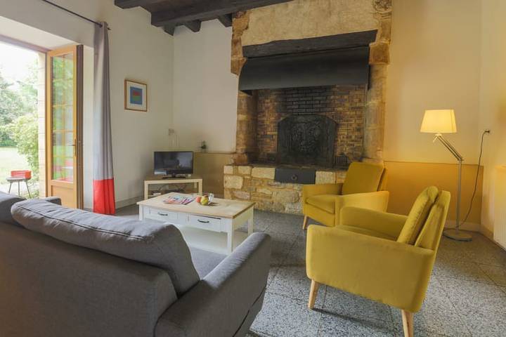 Location de vacances pour 6 personnes, avec vue sur le lac ainsi que balcon/terrasse et terrasse à Belvès - 3