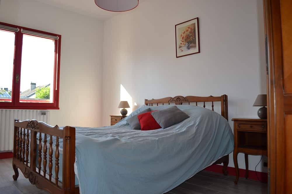 Casa familiar totalmente equipada con un gran jardín y wifi gratuito de fibra in Blois, Región de Blois