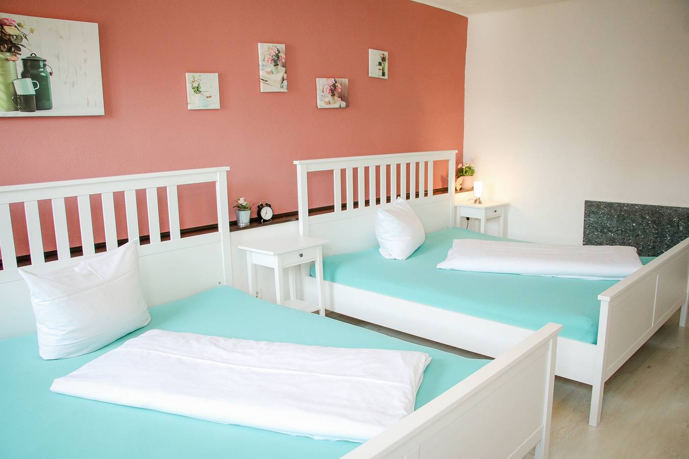 Ganze Ferienwohnung, Xxl-Ferienwohnung Blumenwiese - Xxl-Ferienwohnung "Blumenwiese" , 140qm, Garten, 5 Schlafzimmer, max. 14 Personen in Hayingen, Neckar-Alb