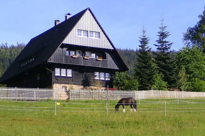 Ferienwohnung für 6 Personen, mit Balkon und Garten sowie Sauna - 1