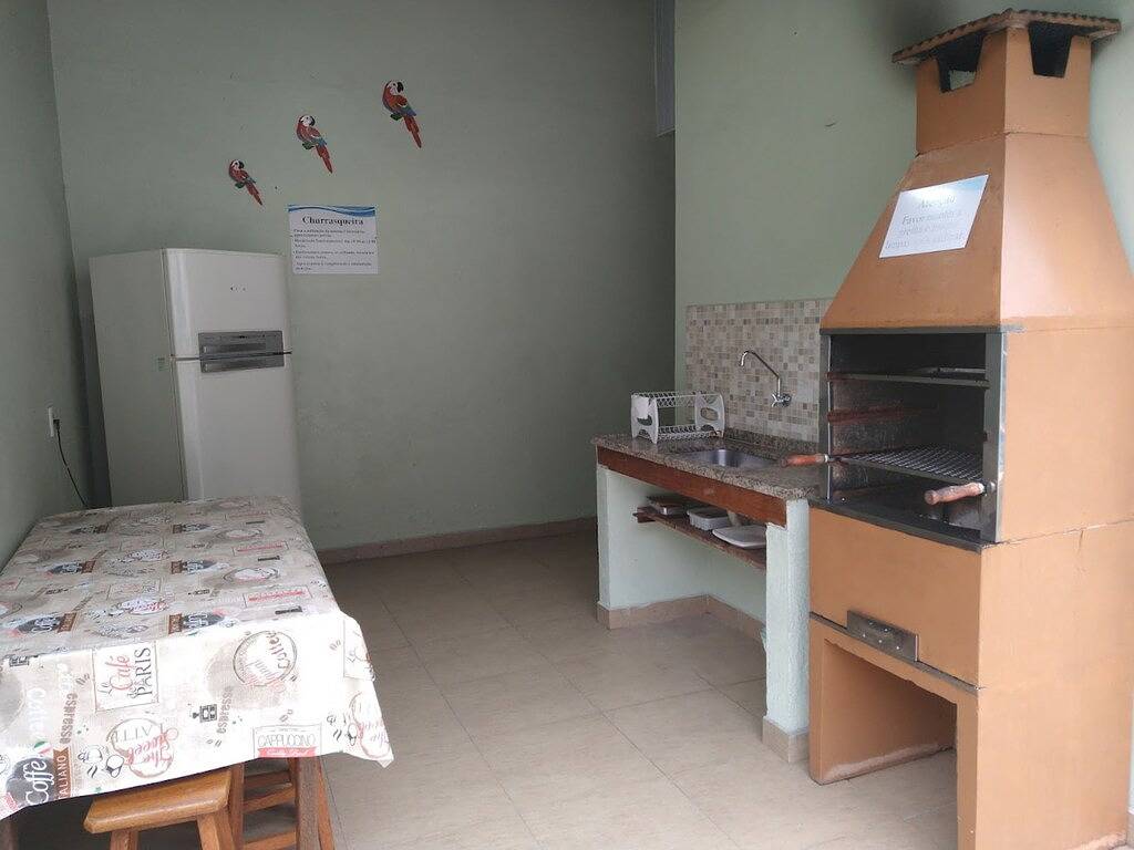 Ganze Wohnung, Apartment mit 2 Schlafzimmern, möbliert mit Pool, in der Nähe von Martim de Sá. in Caraguatatuba, Região Metropolitana do Vale do Paraíba e Litoral Norte