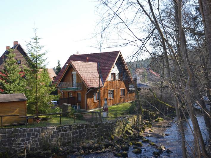 Ferienhaus für 14 Personen, mit Balkon und Terrasse sowie Garten und Sauna in Elend