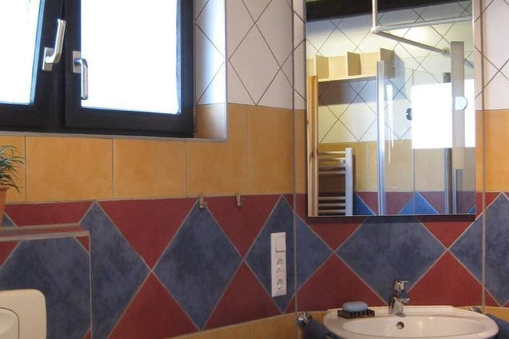 Kleines Ferienhaus in Hermülheim mit Garten in Hürth, Rhein-Erft-Kreis