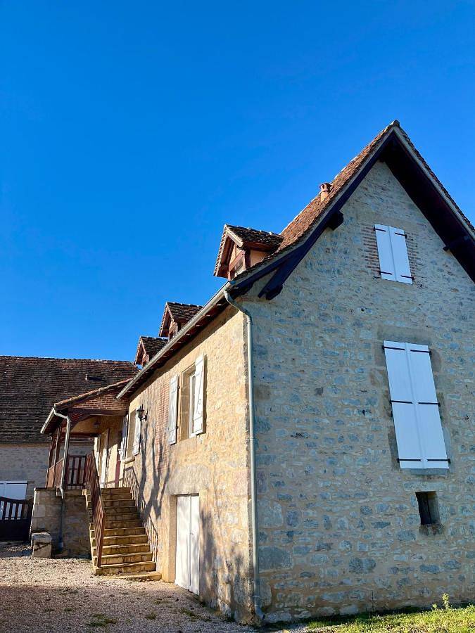 Location de vacances pour 12 personnes, avec piscine ainsi que vue et jardin à Autoire - 4