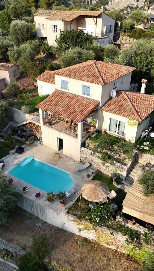 Casa de vacaciones para 6 personas, con terraza además de vistas y piscina - 1
