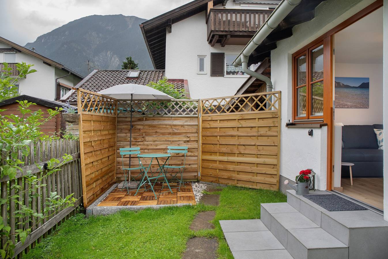 Ganze Wohnung, Ferienwohnung 'Wankblick' mit Bergblick, privater Terrasse und Wi-Fi in Farchant, Bayerische Alpen