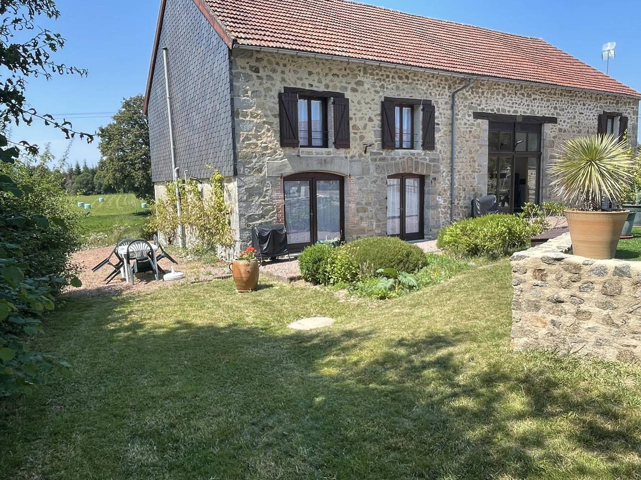 Gite Le Roseau (23G1645) in Saint-Dizier-Masbaraud, Région de Guéret