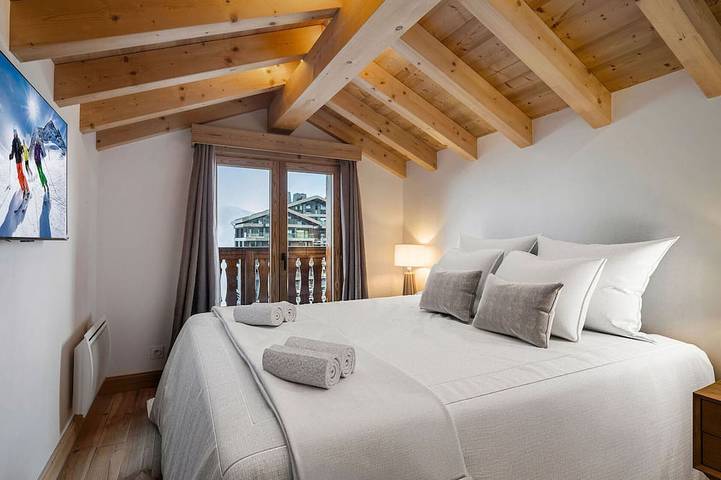 Entire apartment, Modern Apartment at the Foot of the Slopes in Courchevel 1850 in Courchevel 1850, Saint-Bon-Tarentaise