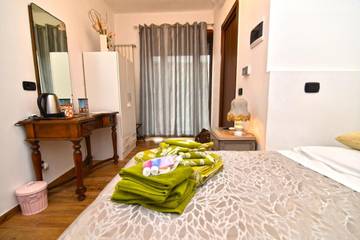 Gîte pour 2 personnes, avec terrasse et vue dans Brandizzo