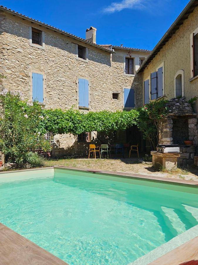 Chalet para 9 personas, con piscina además de jardín y piscina para niños - 1