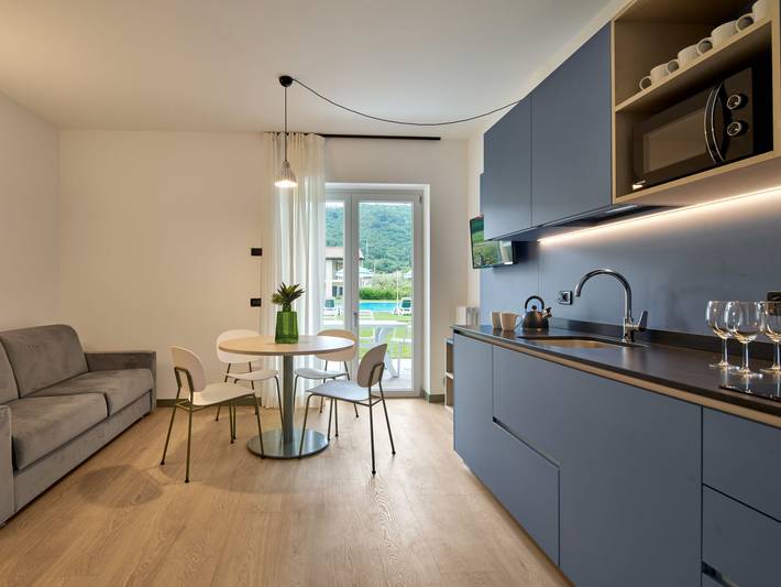 Ferienwohnung für 5 Personen, mit Terrasse und Kinderpool sowie Garten in Garda