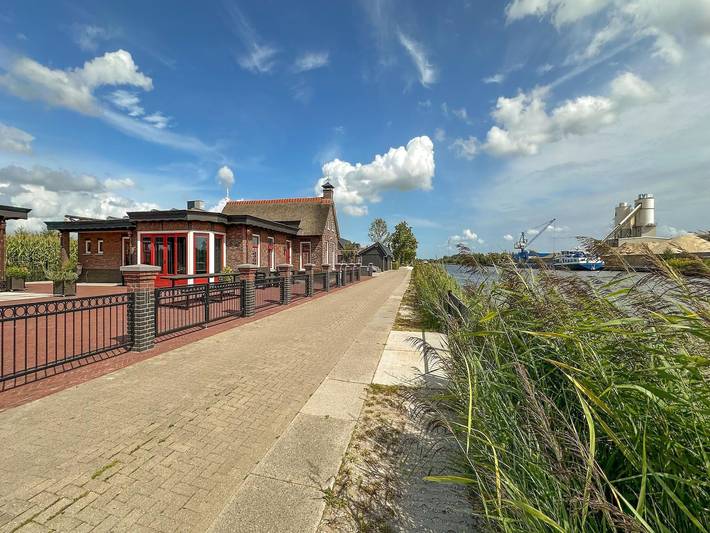 Ferienhaus für 10 Personen mit Sauna in Friesland