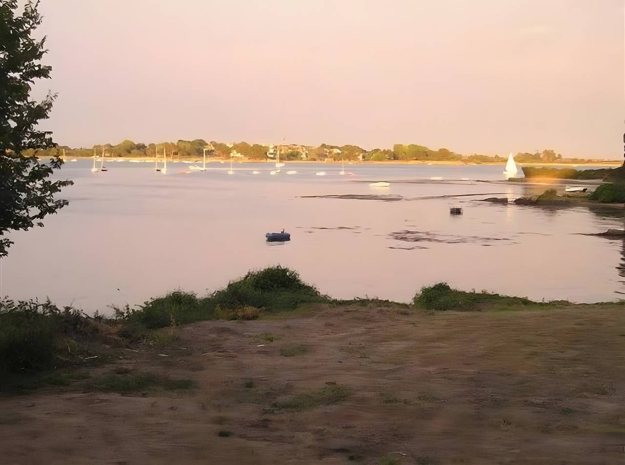 Wunderschönes Familienhaus am Wasser in Île-aux-Moines, Côte des Mégalithes