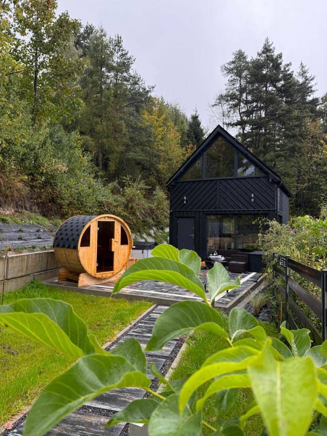 Domek letniskowy dla 6 osób, z sauna i jacuzzi oraz ogród w Jezioro Czorsztyńskie