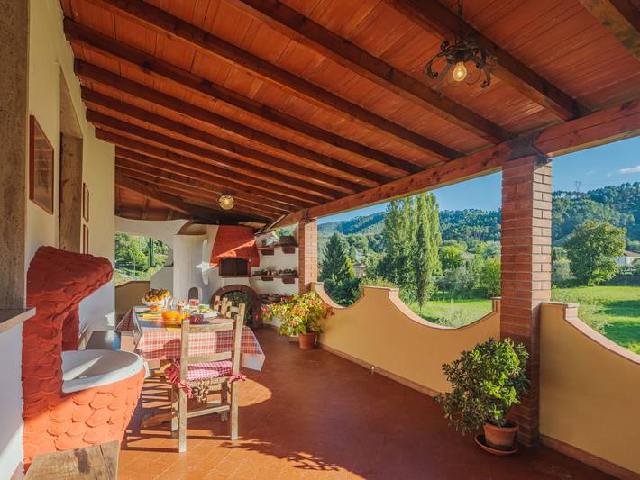 Gîte pour 6 personnes, avec Terrasse ainsi que Jardin et Vue à Camaiore