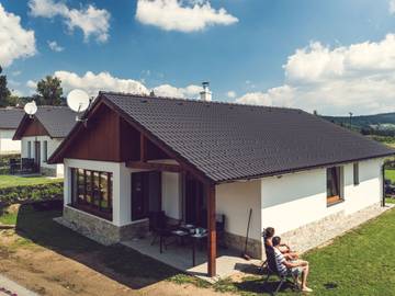 Ferienhaus für 5 Personen, mit Garten und Terrasse in Lipno