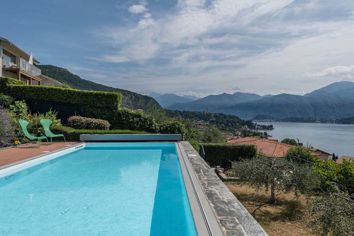 Villa für 4 Personen, mit Balkon und Whirlpool sowie Garten und Seeblick am Comer See