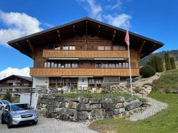 Gîte pour 6 personnes, avec vue et balcon dans Schwarzsee