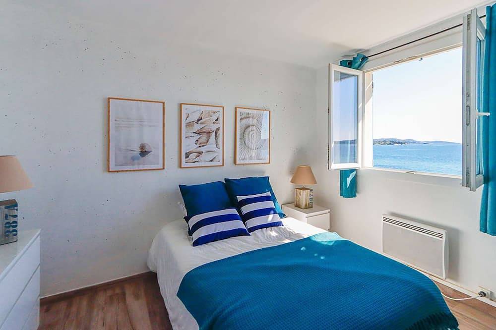 Appartement entier, Port Grimaud Appartement 4 pieces plage renove - vue mer in Port Grimaud, Grimaud