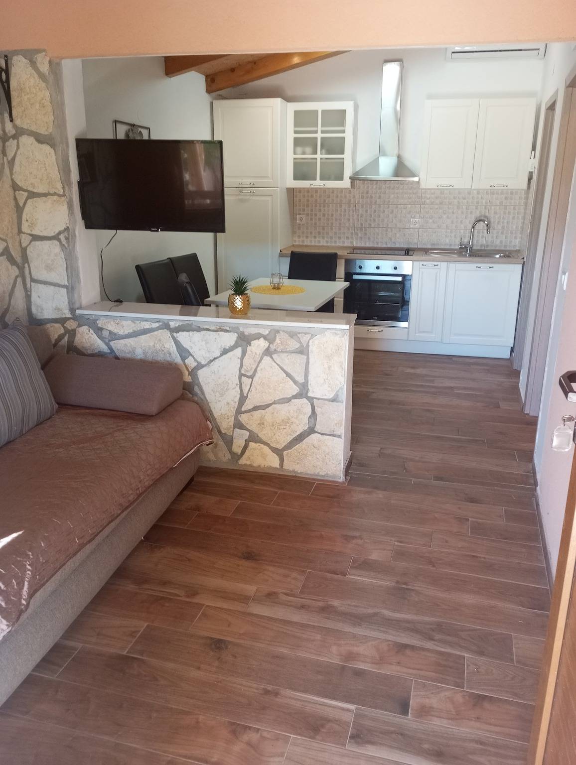 Entire apartment, One bedroom apartment near beach Neviđane, Pašman A-11902-d in Nevidane, Pasman