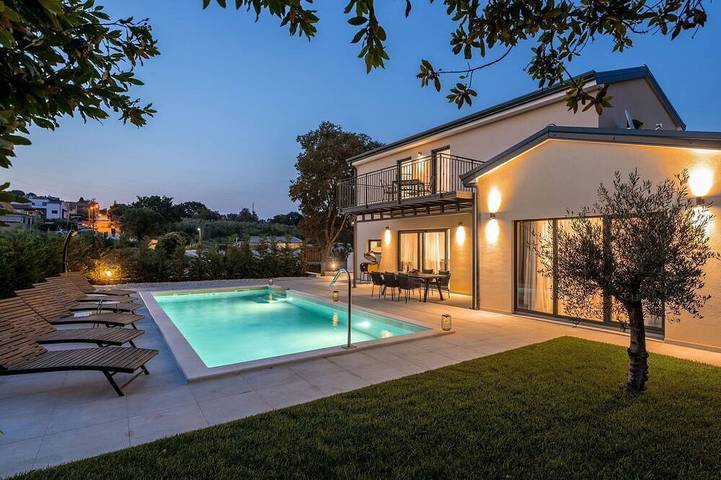 Ferienhaus für 6 Personen, mit Garten und Balkon