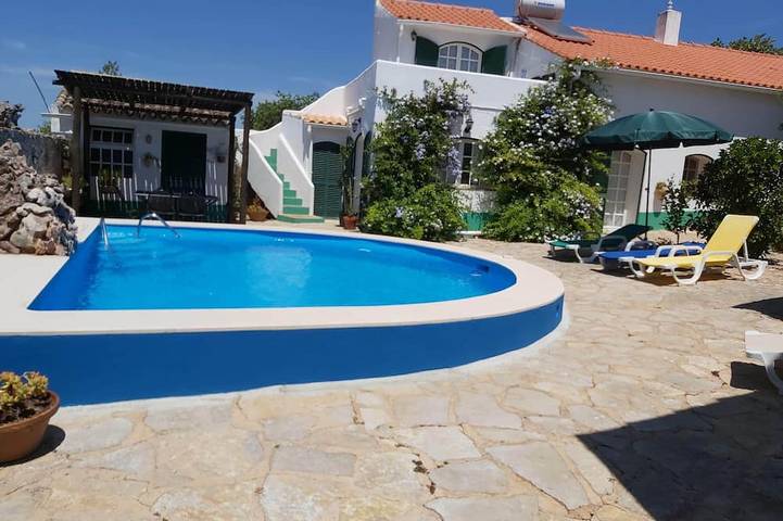 Location de vacances pour 10 personnes, avec balcon et jardin dans Alte